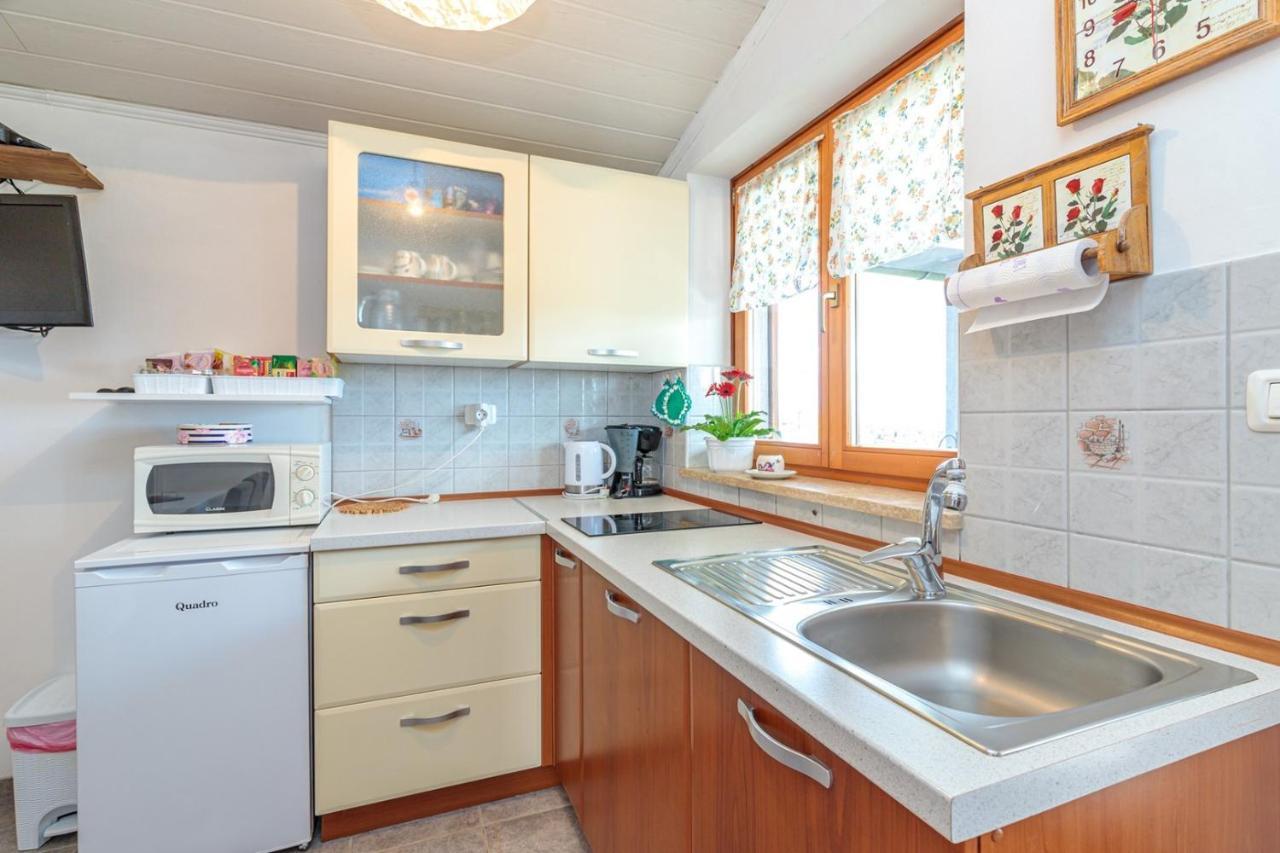 Apartments Sveti Leonard Oprtalj ภายนอก รูปภาพ