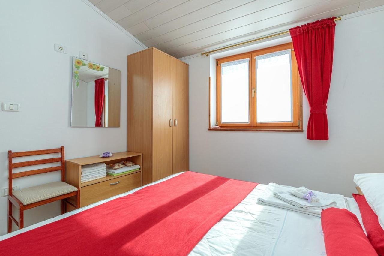 Apartments Sveti Leonard Oprtalj ภายนอก รูปภาพ