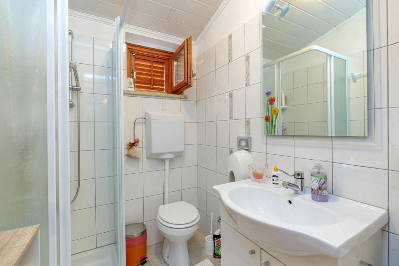 Apartments Sveti Leonard Oprtalj ภายนอก รูปภาพ
