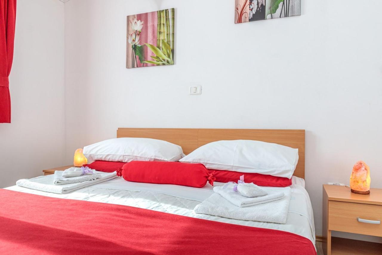 Apartments Sveti Leonard Oprtalj ภายนอก รูปภาพ